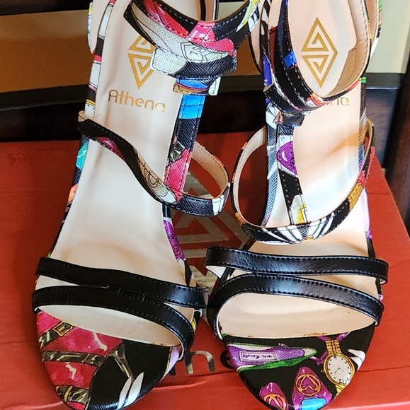 Shoes - Picture 2 of 4